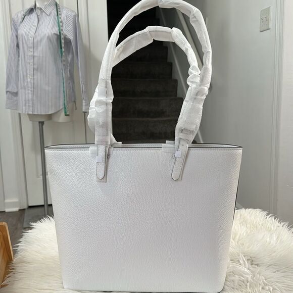 MICHAEL KORS LEATHER SHOULDER BAG NWT - Picture 2 of 11